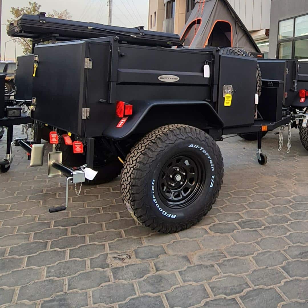 SCOUT TRAILER includes roofrack, awning and shower box